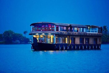 kerala houseboats