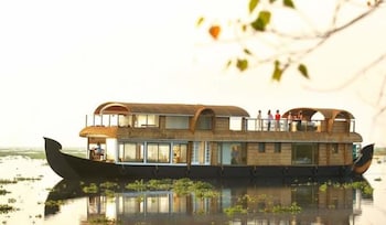 kerala houseboats