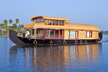 kerala houseboats