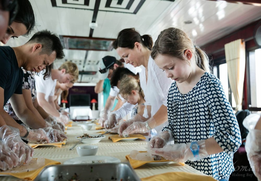 renea cruises halong