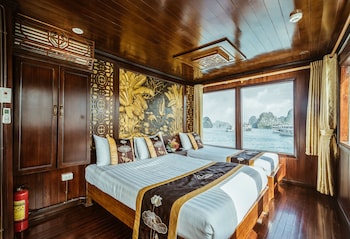 renea cruises halong