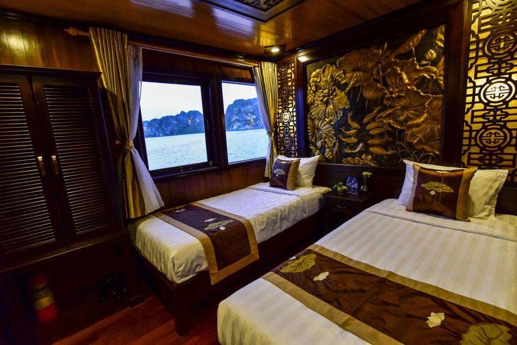 renea cruises halong