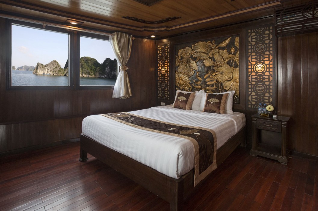 renea cruises halong