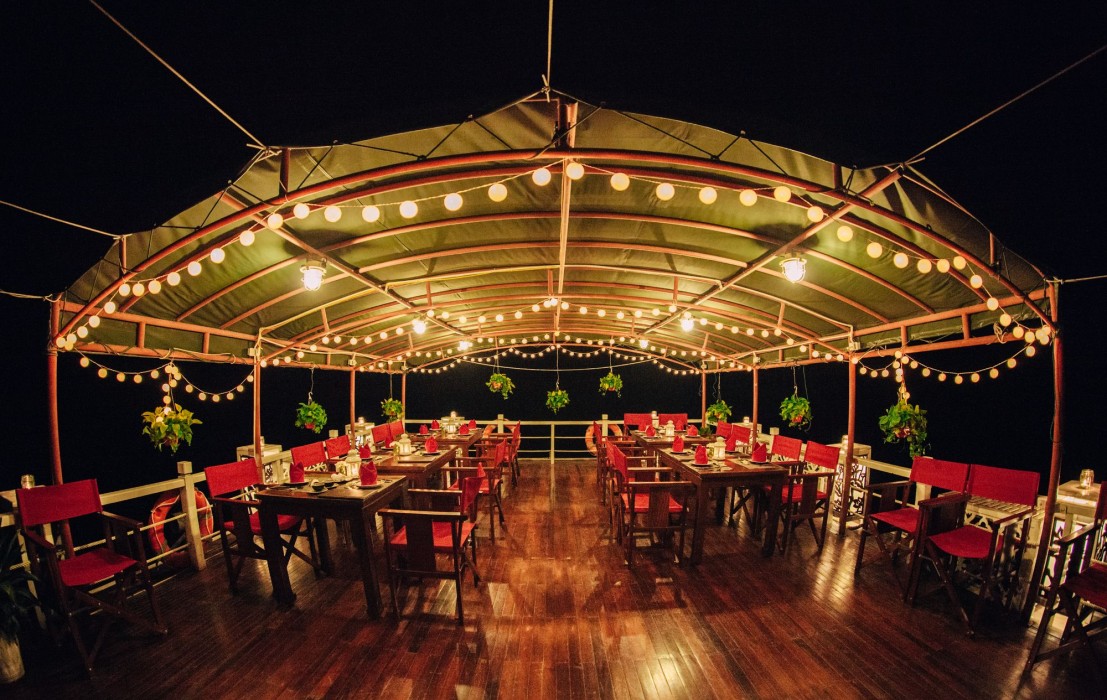 renea cruises halong