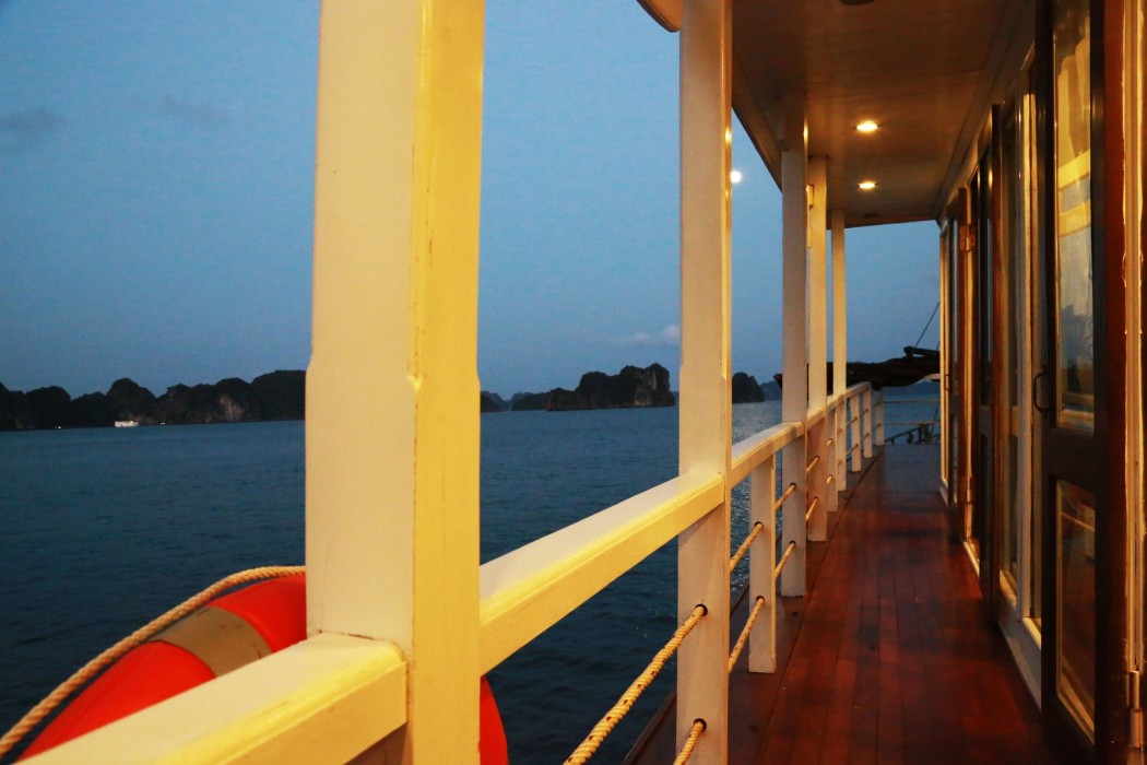 renea cruises halong