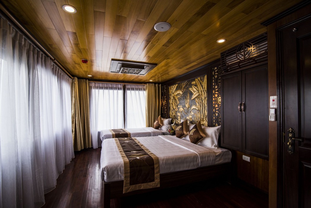 renea cruises halong