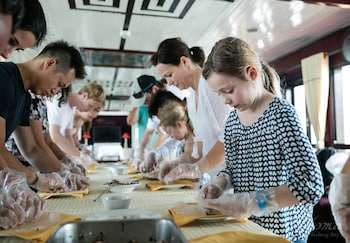 renea cruises halong