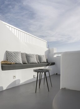 roofs of chora townhouse with rooftop pool adults only