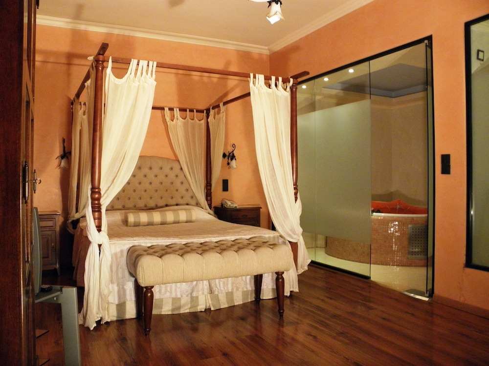 anastazia luxury suites and rooms