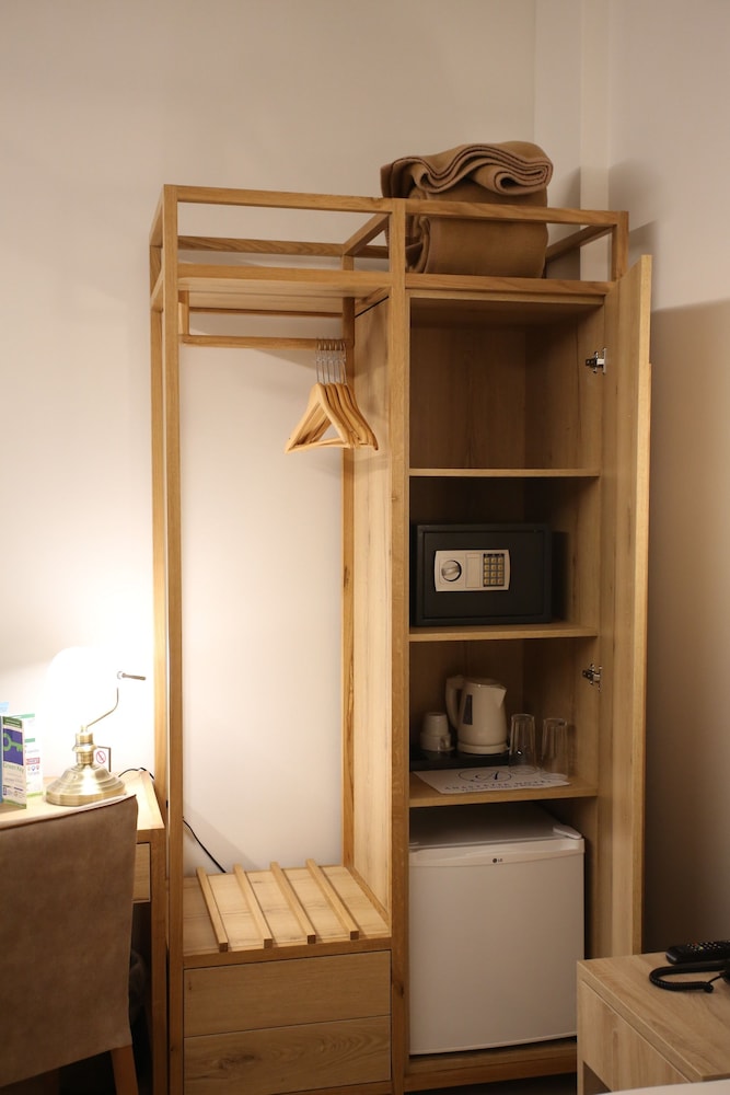 anastazia luxury suites and rooms