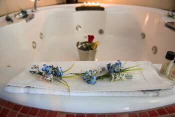 anastazia luxury suites and rooms