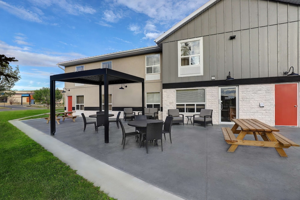 surestay plus hotel by best western drumheller
