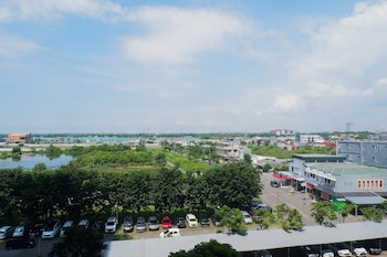 pool view 2br at dian regency apartment