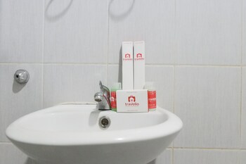 pool view 2br at dian regency apartment