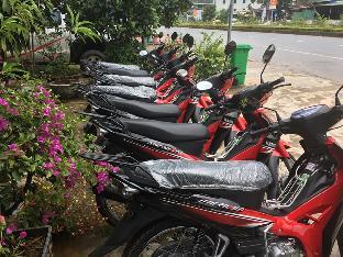 hg hostel and motobikes