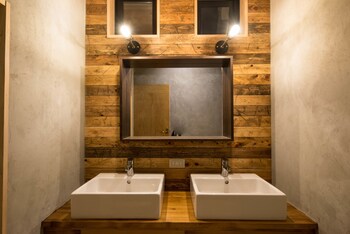 onsen guesthouse hakone tent hostel