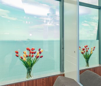 beach front apartment