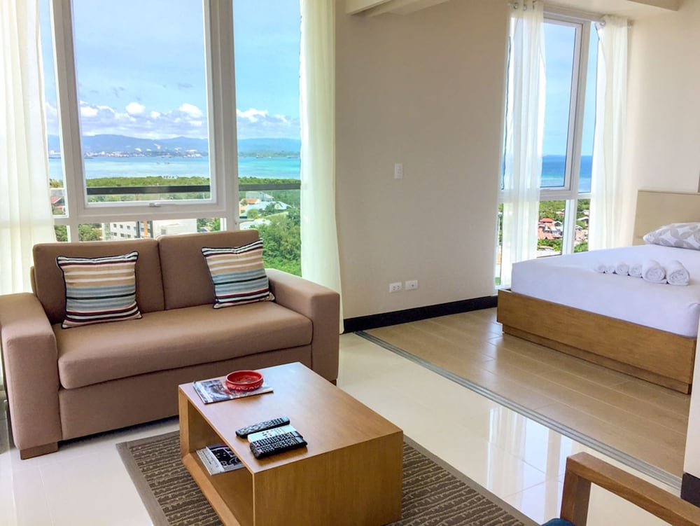 mactan fully furnished condo