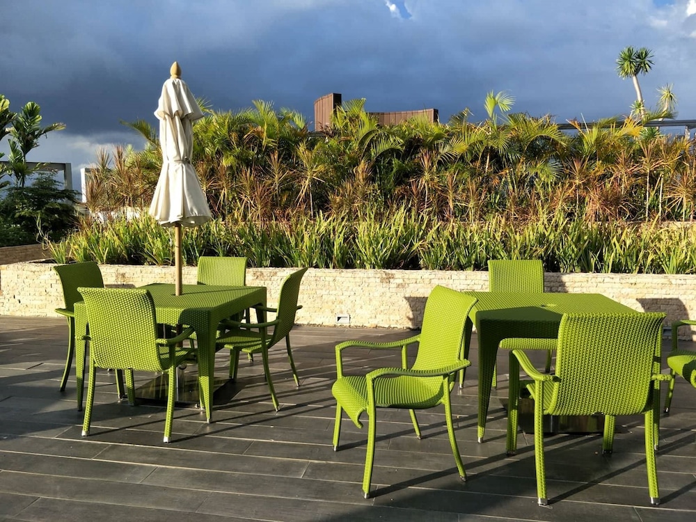 mactan fully furnished condo