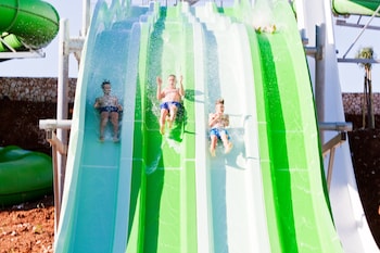 hotel sur menorca and splash