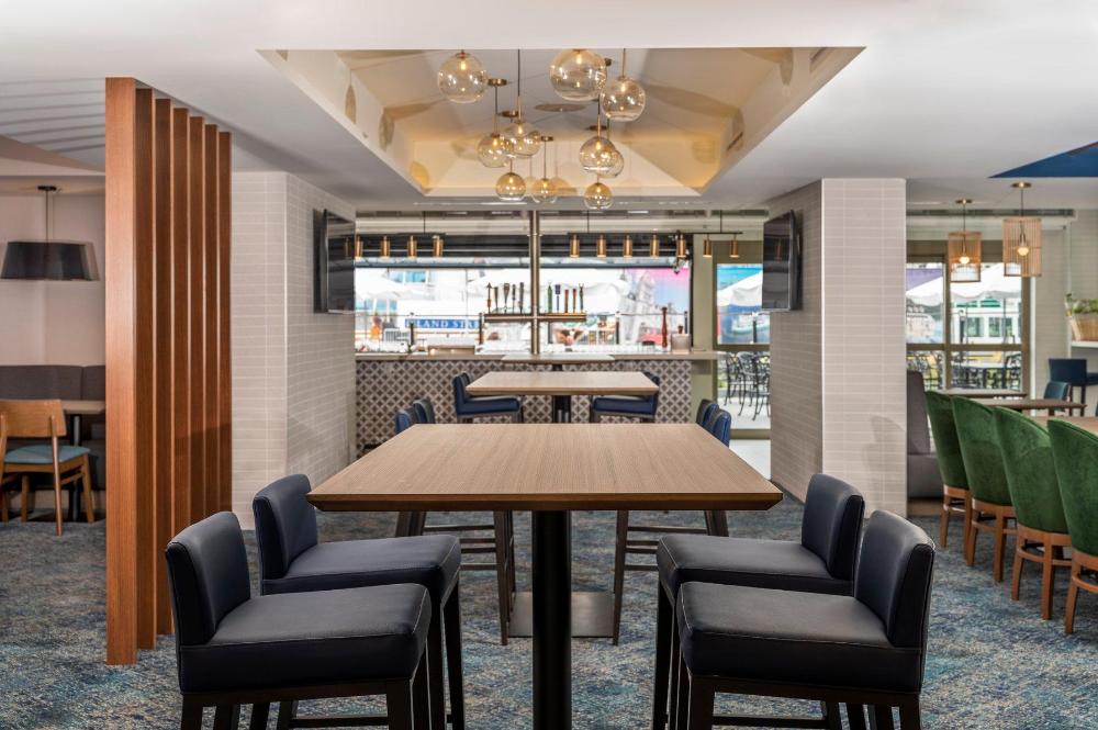 holiday inn kingston waterfront by ihg
