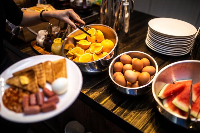 cube boutique capsule hotel kampong glam sg clean