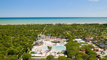 luxury camp at union lido