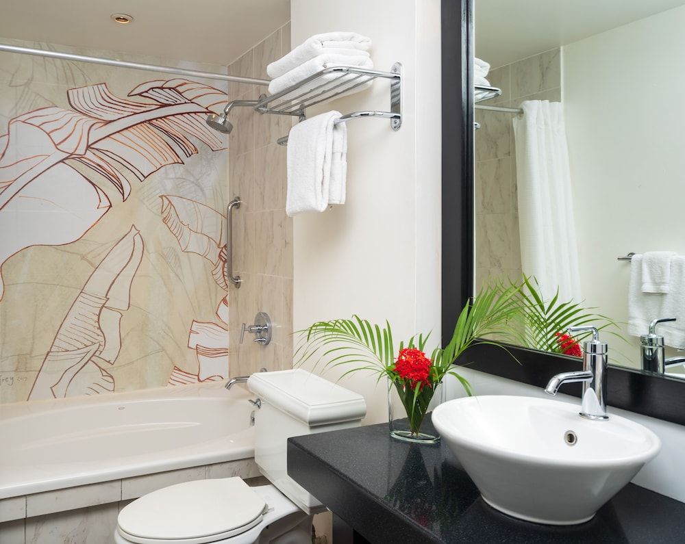 the spanish court hotel