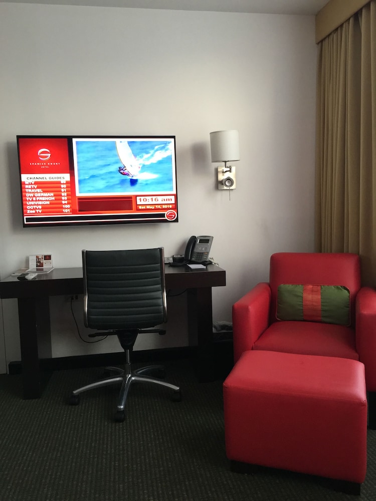 the spanish court hotel