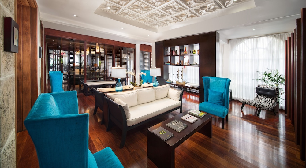 the spanish court hotel