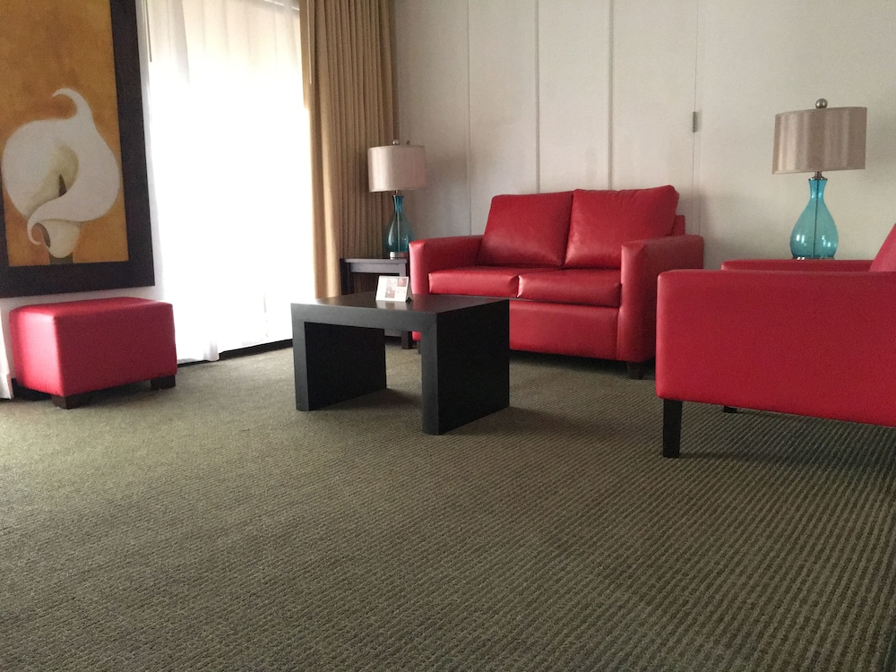 the spanish court hotel