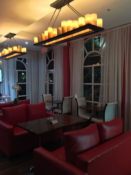 the spanish court hotel
