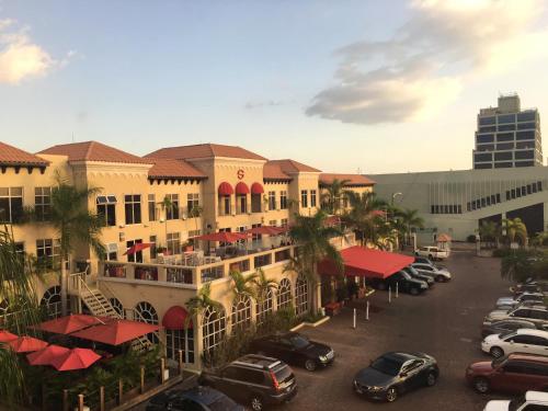 the spanish court hotel