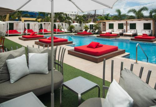 the spanish court hotel