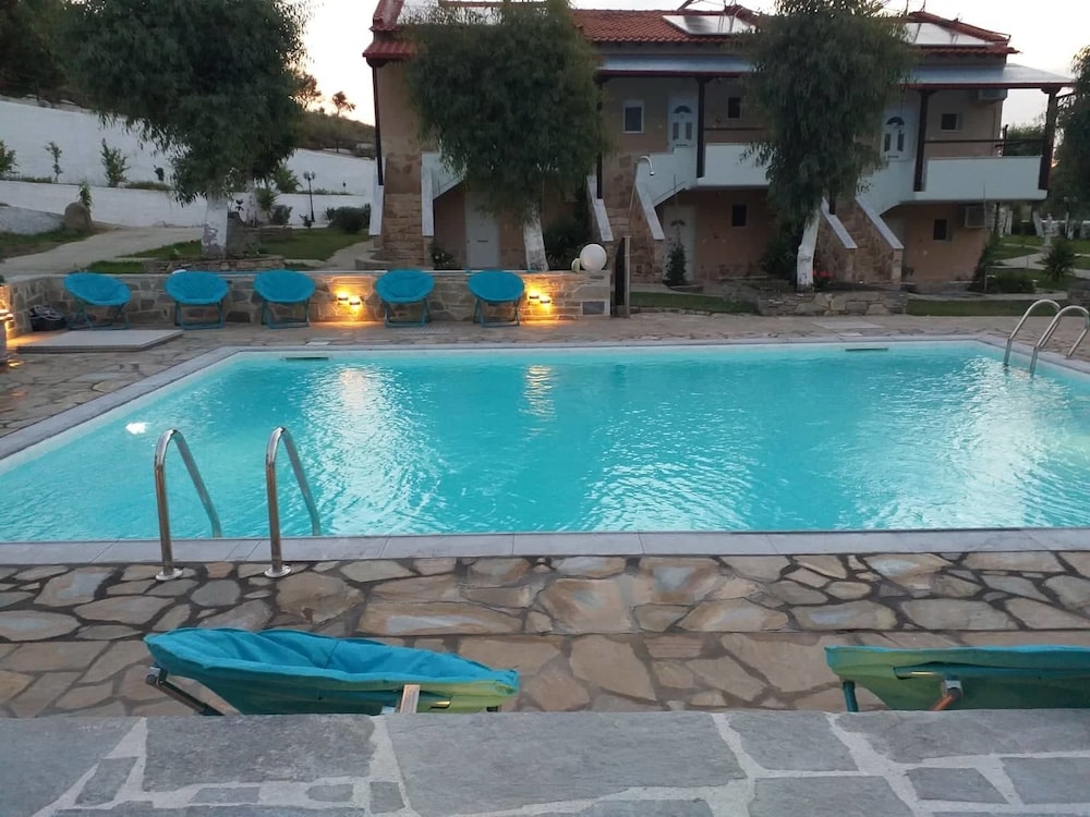 caretta village
