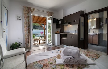 caretta village
