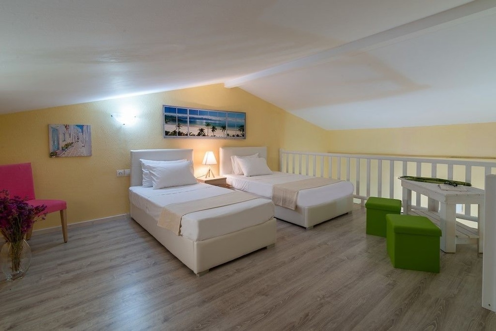 caretta village