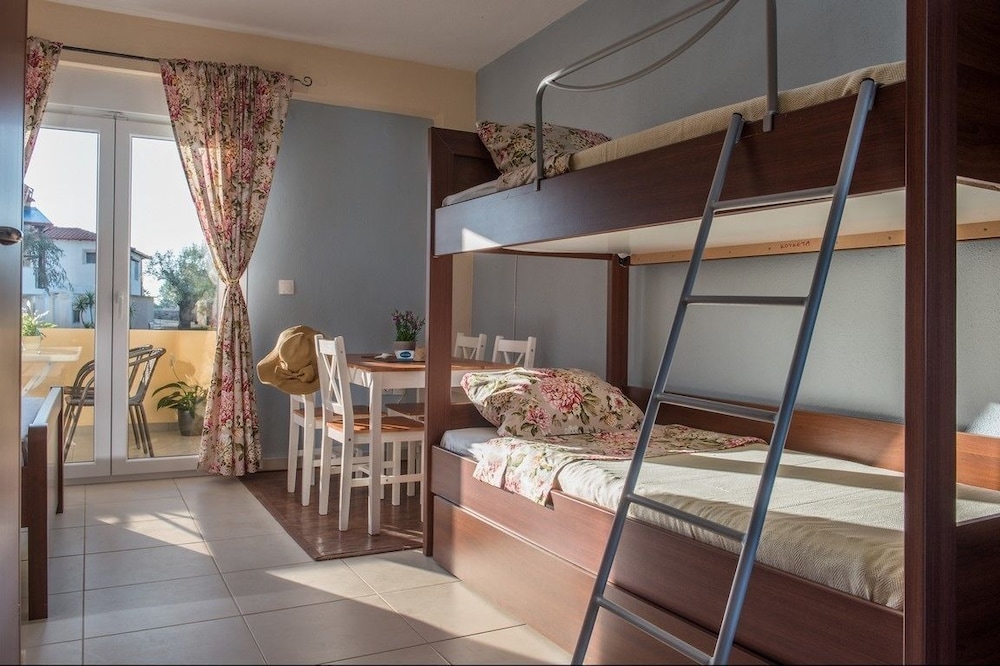 caretta village