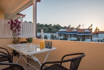 caretta village