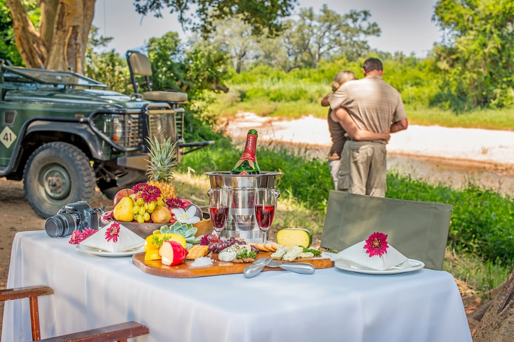 karongwe portfolio chisomo safari camp