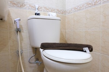 relaxing 2br majesty apartment near maranatha unversity