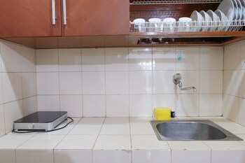 relaxing 2br majesty apartment near maranatha unversity