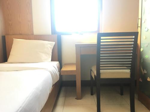 relaxing 2br majesty apartment near maranatha unversity
