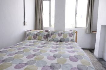 oldmancaptain hostel