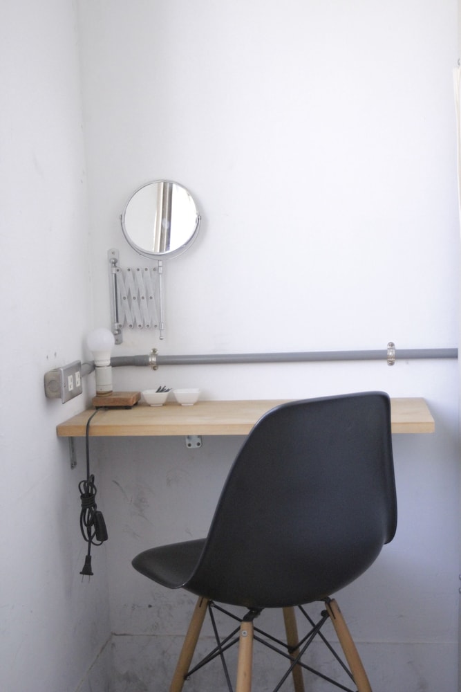 oldmancaptain hostel