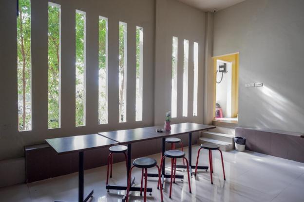 reddoorz plus cameloan hotel palu