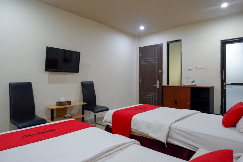 reddoorz plus cameloan hotel palu