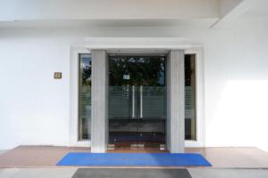 reddoorz plus cameloan hotel palu