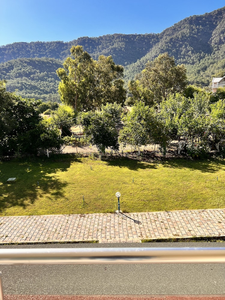 adrasan apart parlak