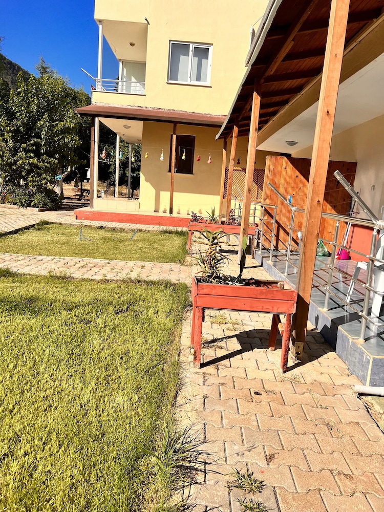 adrasan apart parlak